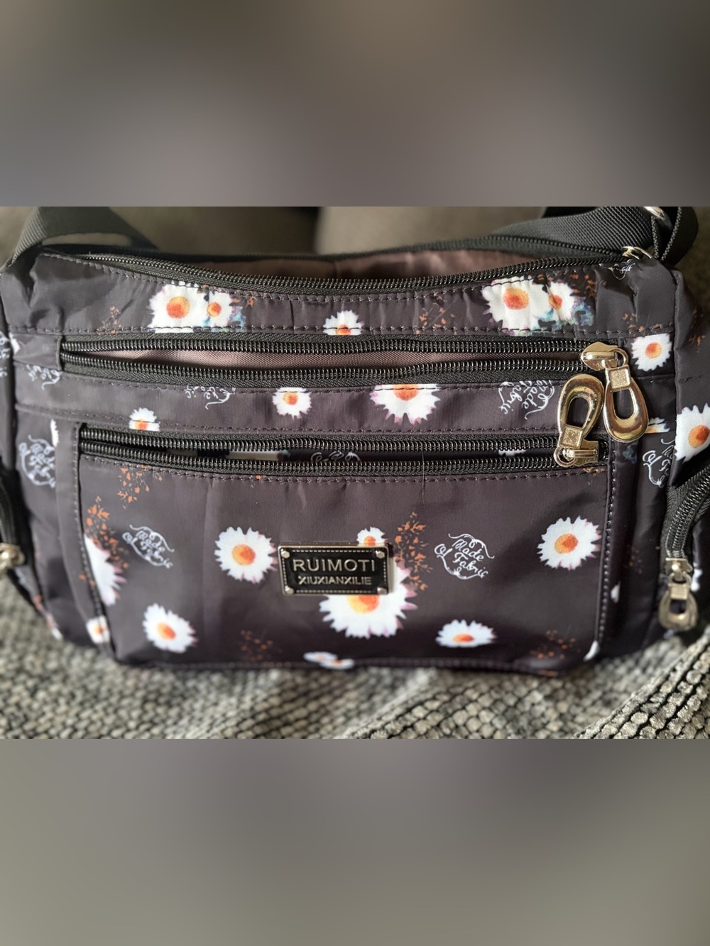 Floral Daisy Crossbody Bag in Dark Brown